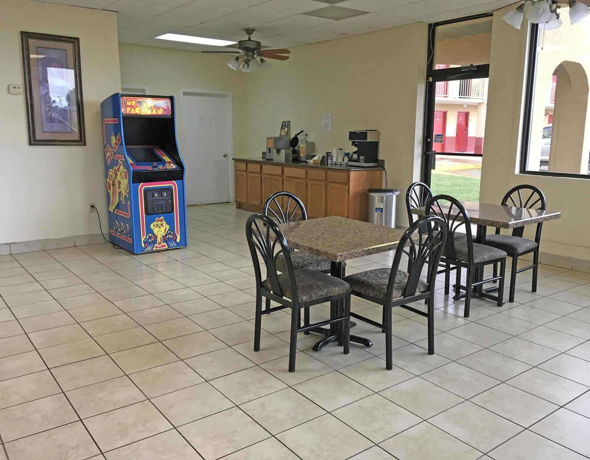 Americas Best Value Inn And Suites Greenwood Exteriör bild