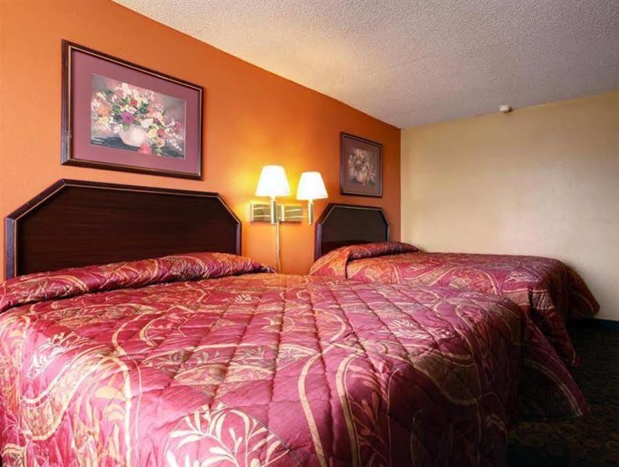 Americas Best Value Inn And Suites Greenwood Exteriör bild